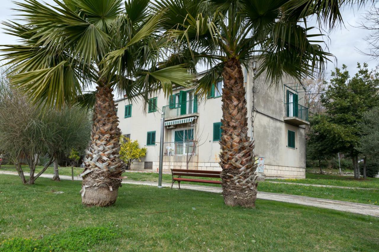 Apartment Park Kaštela エクステリア 写真